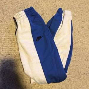 NIKE TAG SWEATPANTS